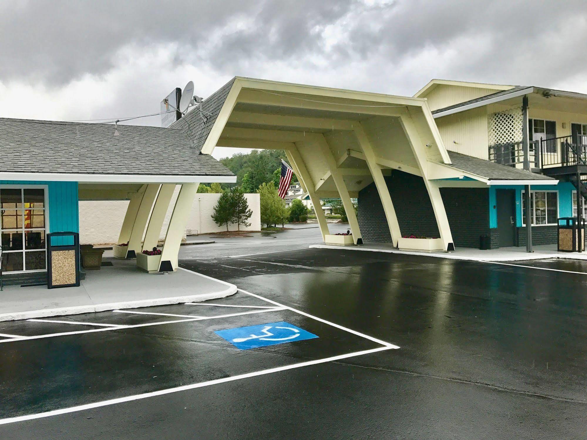 Rosewood Inn & Suites Roseburg Esterno foto