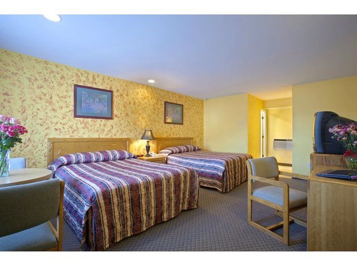 Days Inn By Wyndham Roseburg Esterno foto